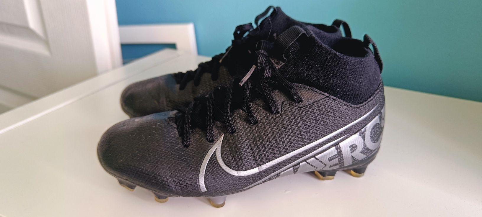 Buty piłkarskie korki Nike Mercurial 33.5