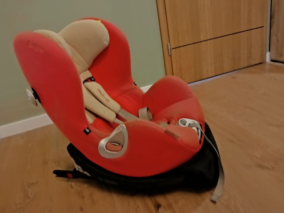 Cybex sirona 0-18. Obrotowy.
