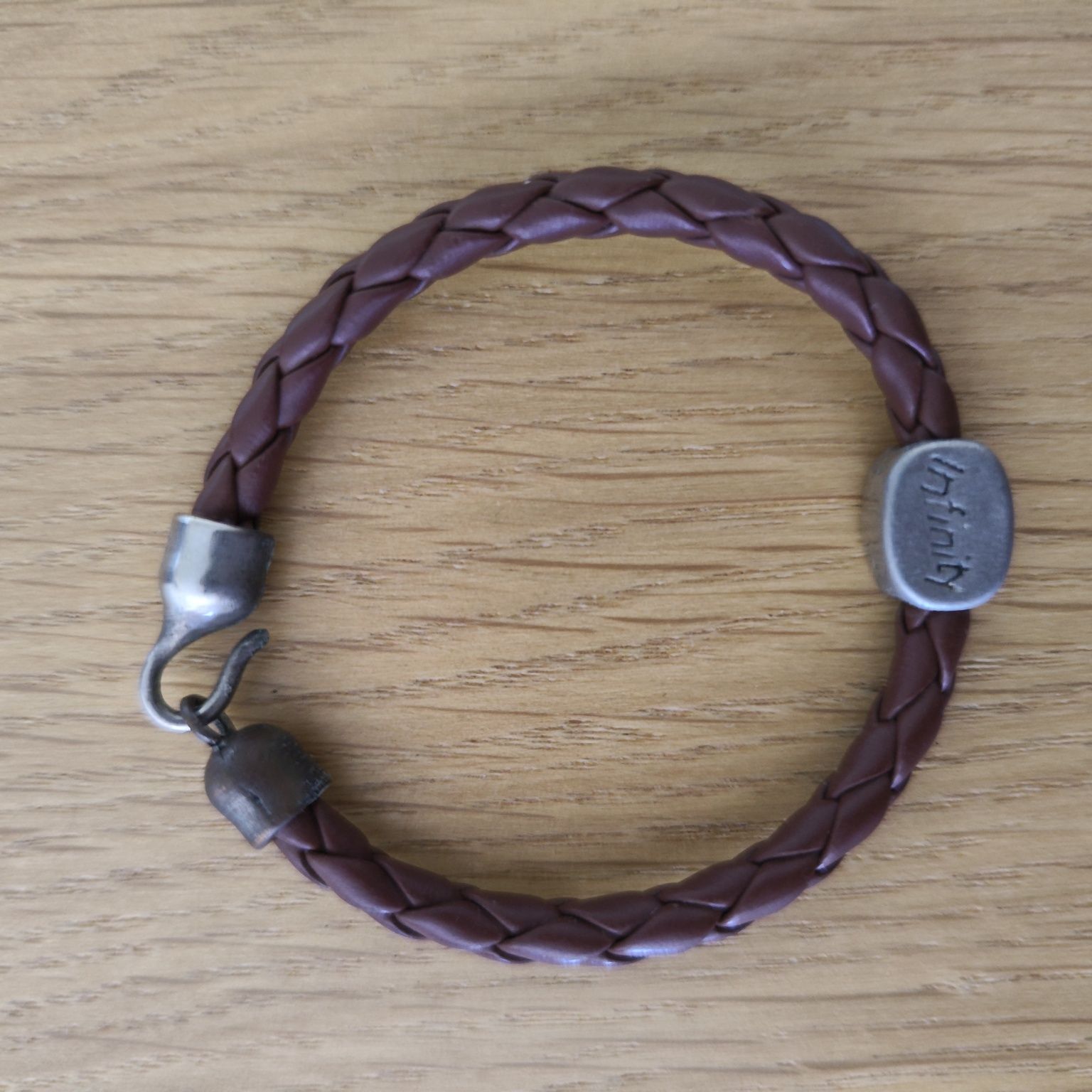 Pulseira com charm infinito