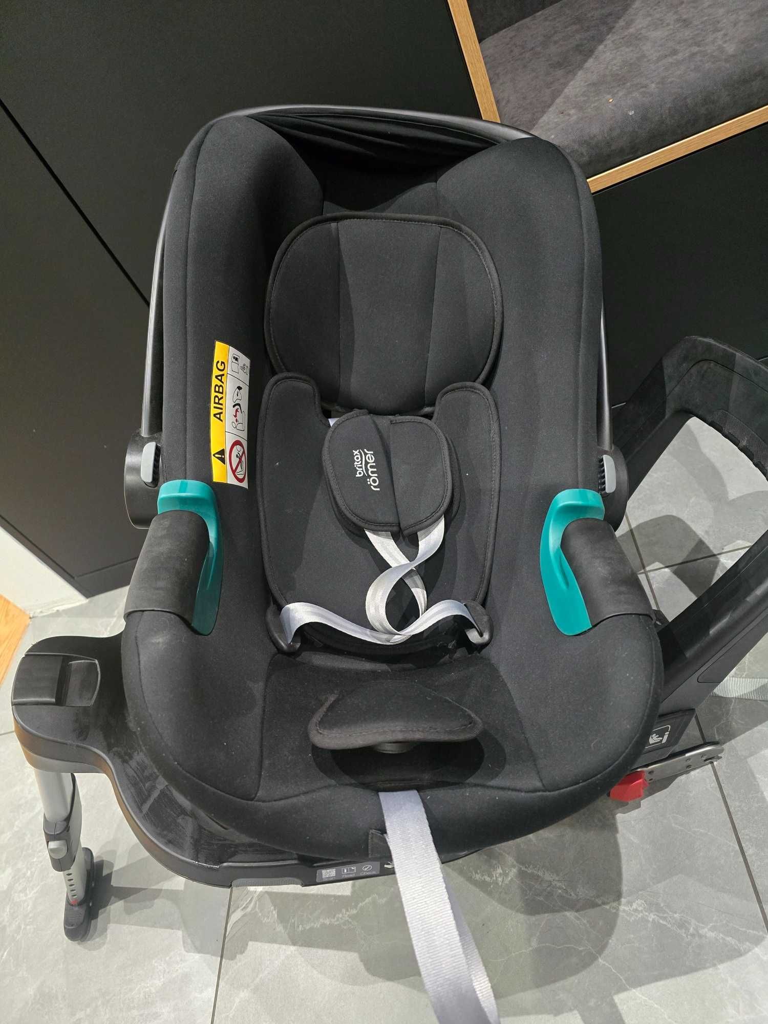 BRITAX ROMER Fotelik nosidełko + baza iso fix