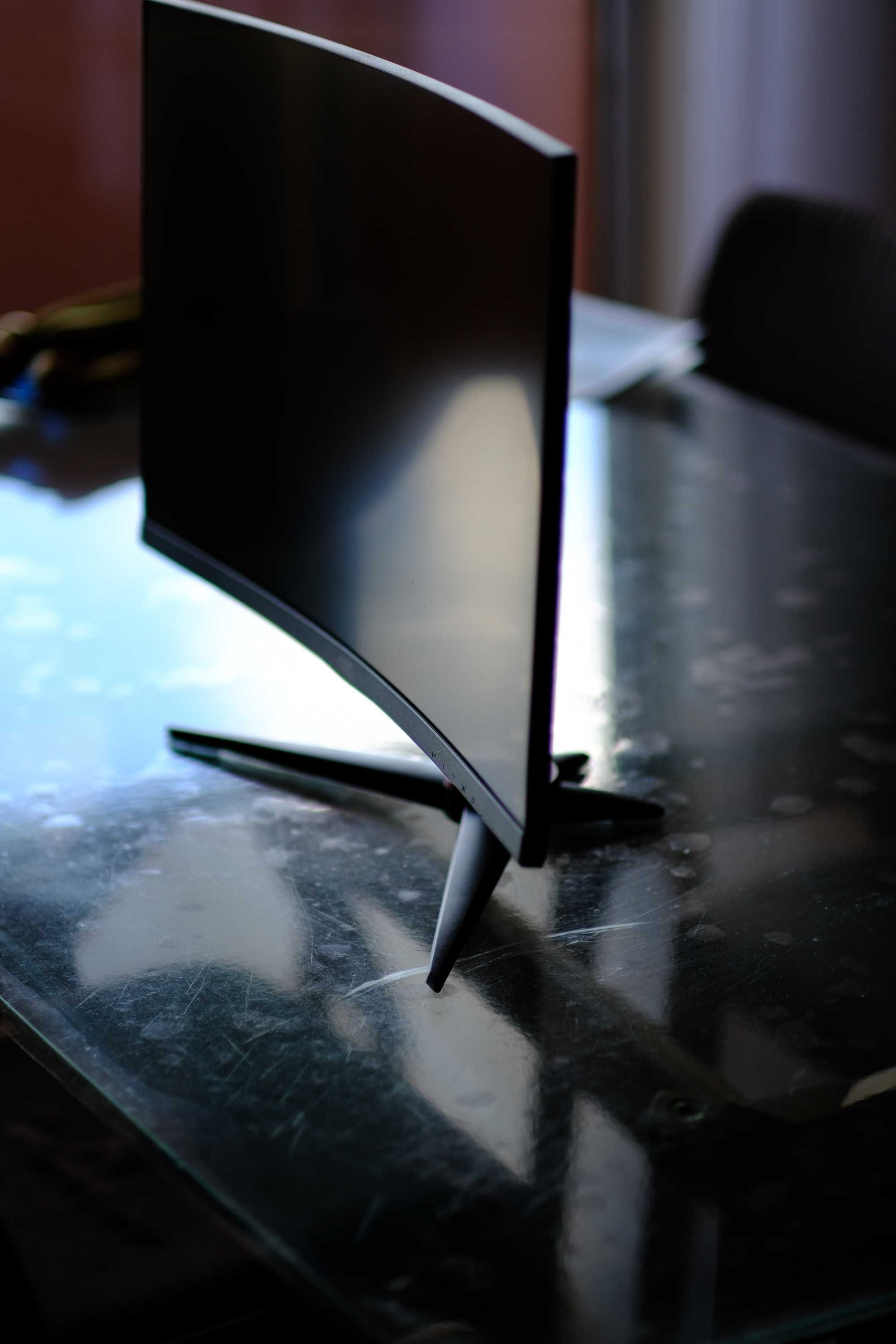 Monitor Curvo AOC Gaming C27G2ZE VA W-LED 27" FHD 16:9 240Hz FreeSync
