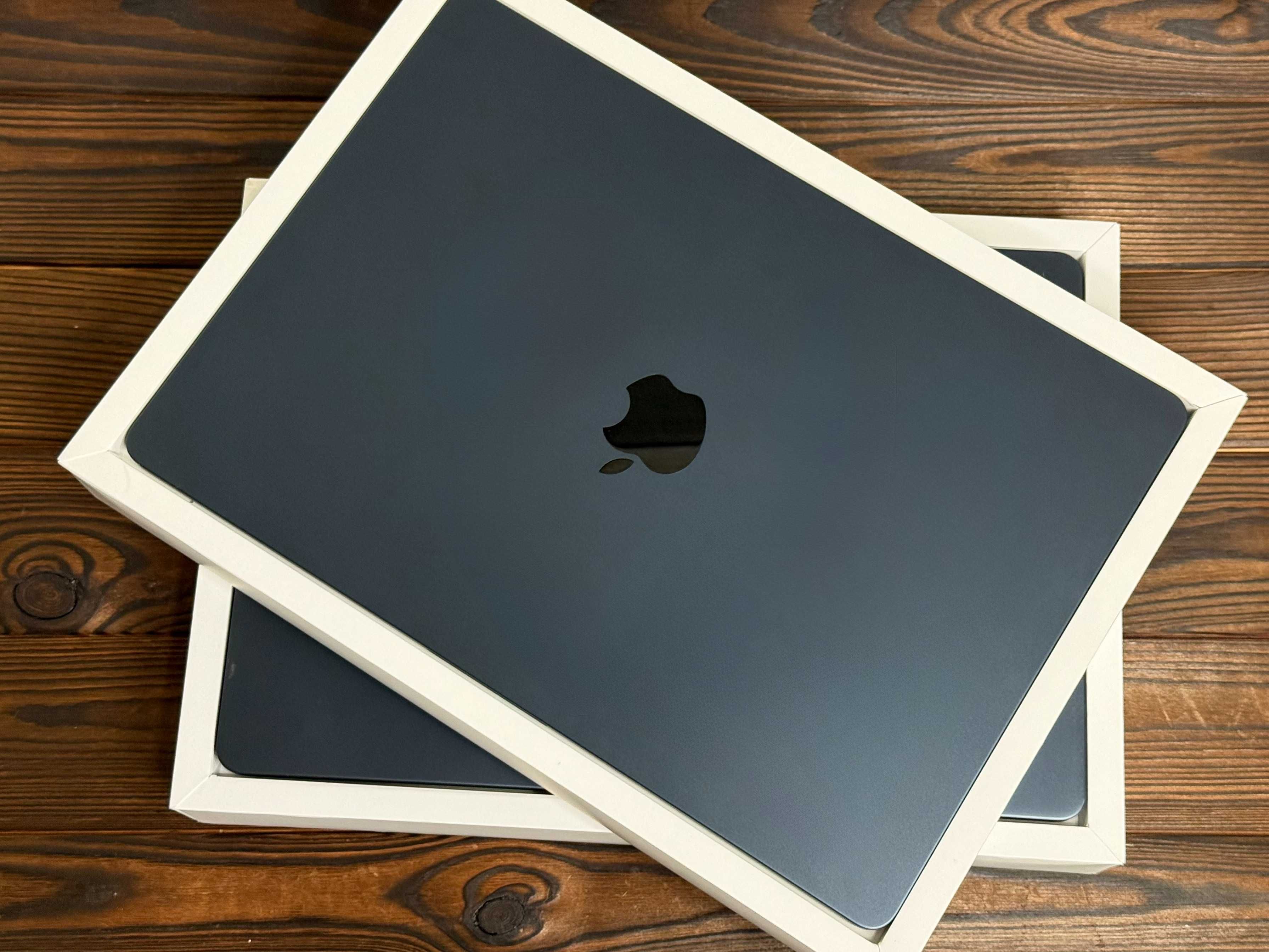 MacBook Air 15" M3 8/512 Midnight Mid 2024 (MRYV3) - 970$ Гарантия