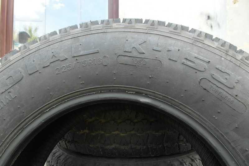 UAZ Opona 225/75/R16 Opony  Radialne Bezdętkowe UAZ 469, 452