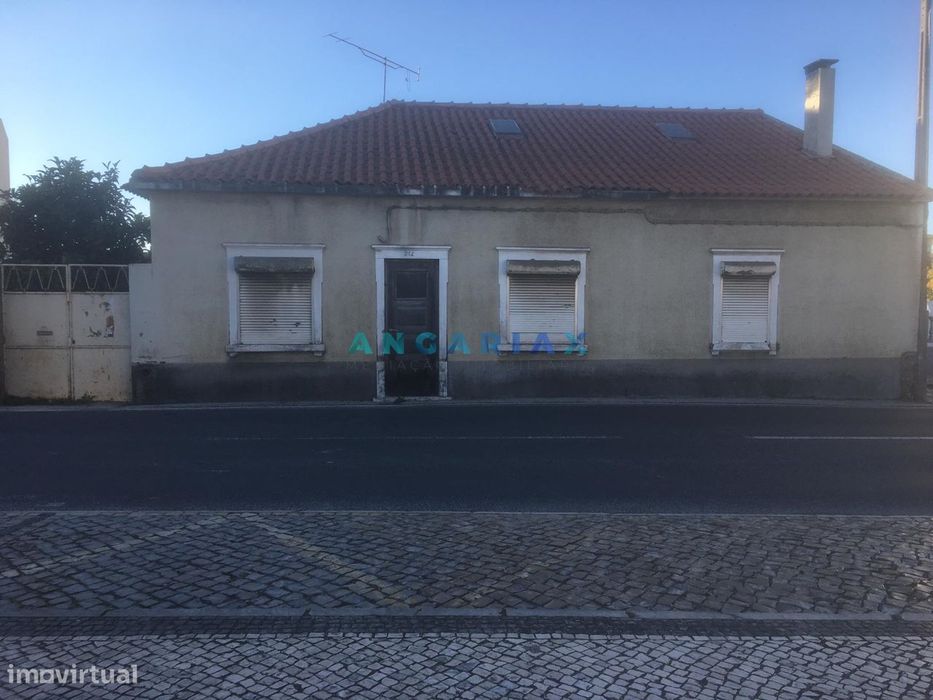 ANG354 - Terreno com projeto aprovado e Moradia T3 para Venda em Marin