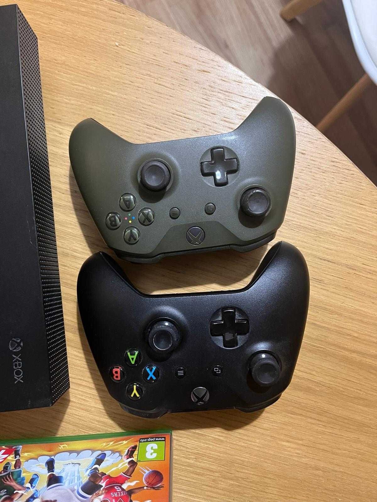 XBOX ONE X + dwa pady / ładowarka / gra