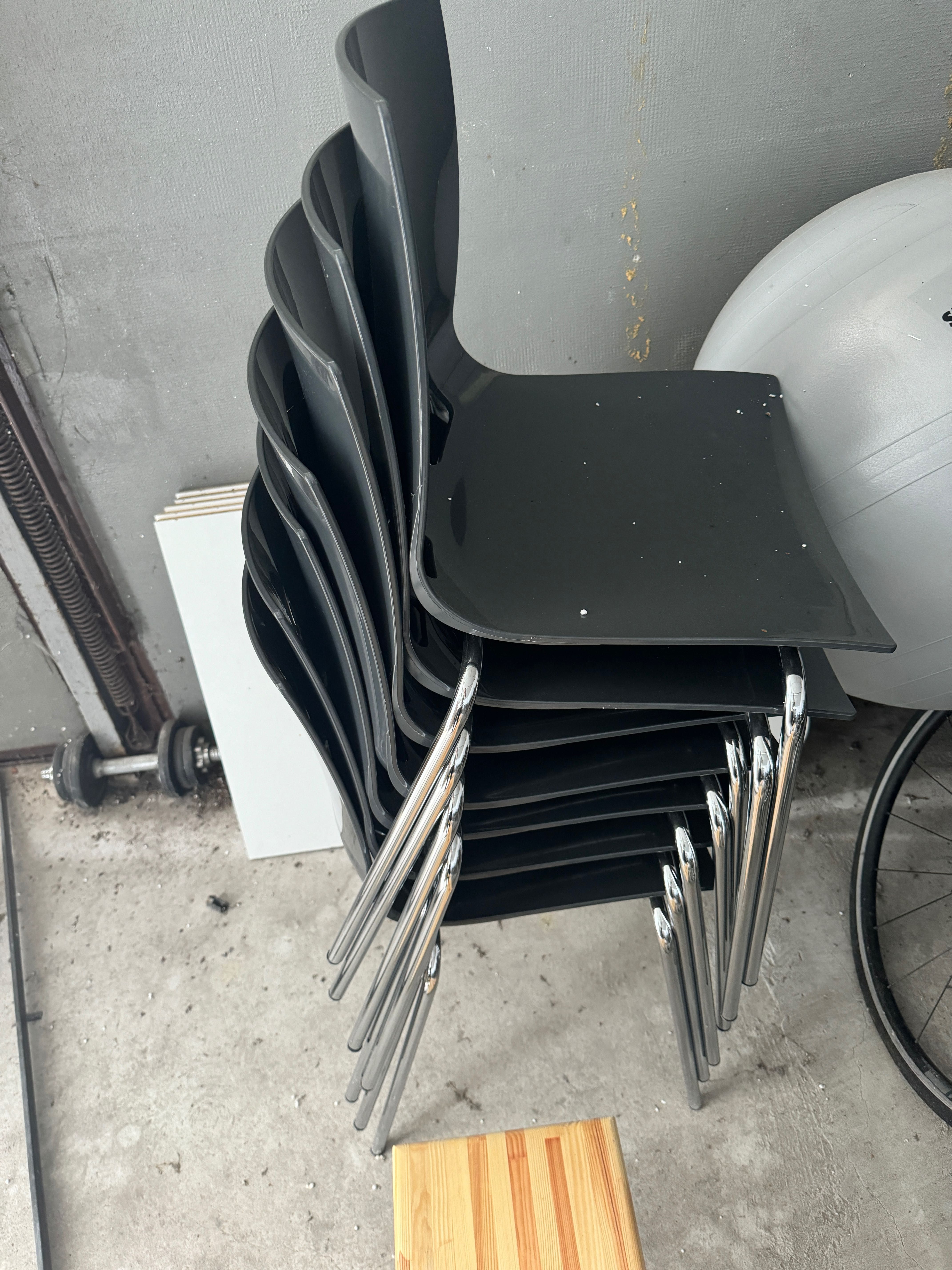 Krzesło konferencyjne FONDO plastikowe szare nowystyl 2szt.