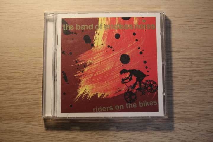 The band of endless noise – Riders on the bikes