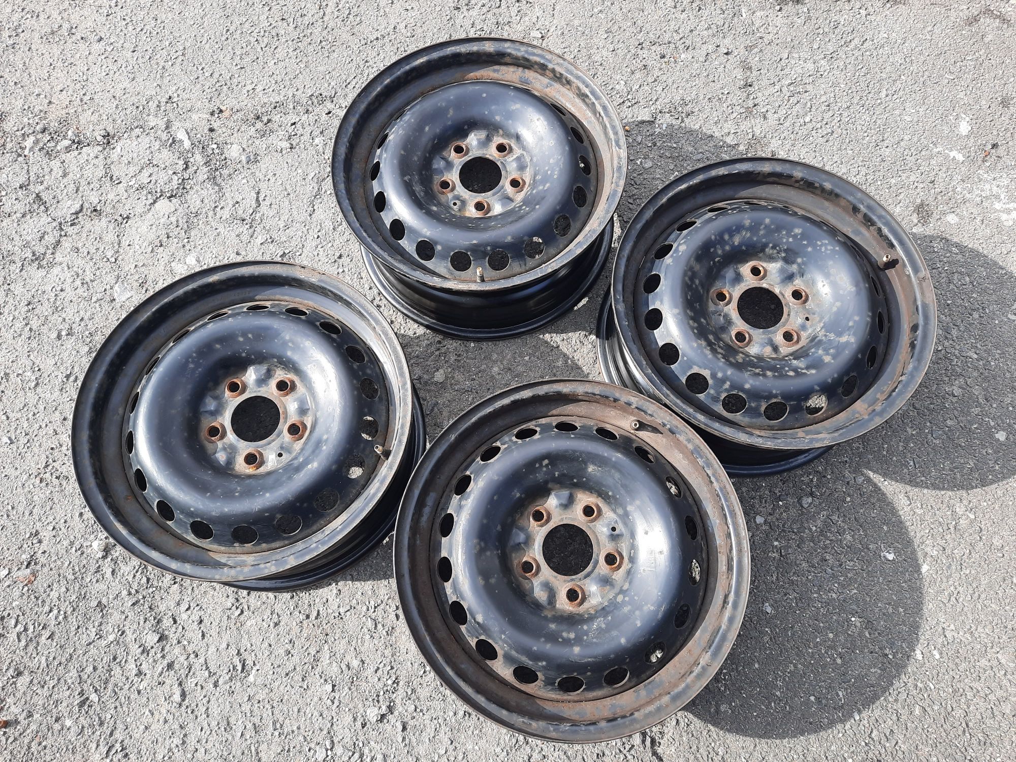 Диски r16 5x114,3 et40 j6,5 dia66,1 Nissan Qashqai Renault Megane 3 Sc