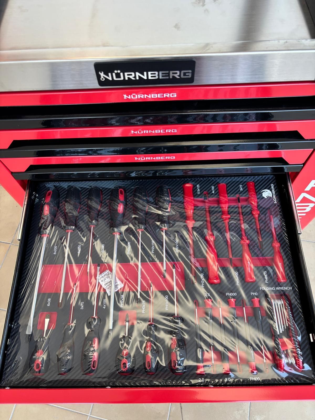 Carrinho de ferramentas com 6 gavetas 5 com ferramentas