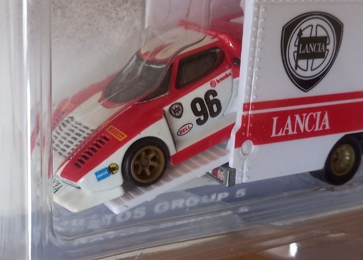 Hot wheels team transport lancia status