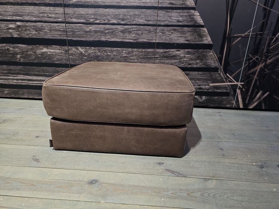 Pufa skórzany brąz