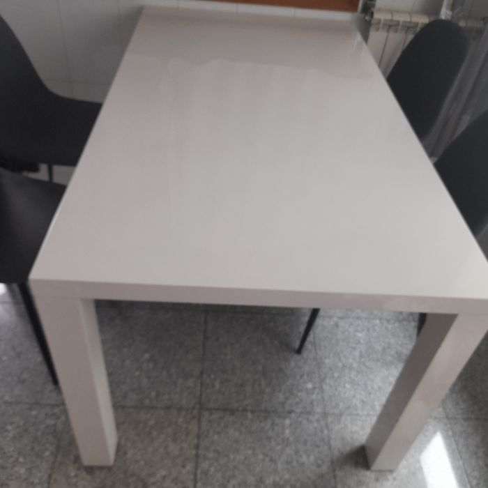Mesa quadrada 1,60 x 90