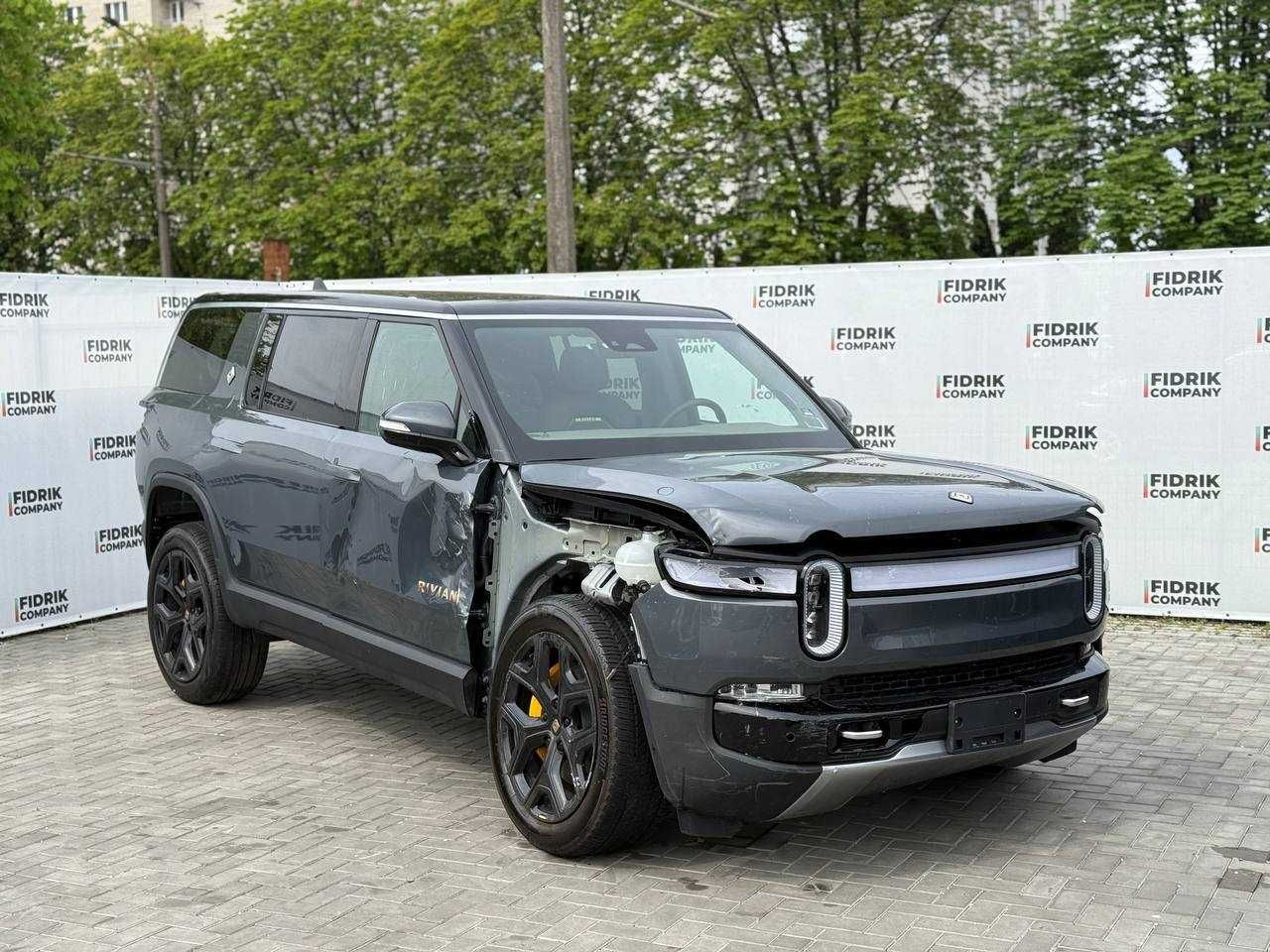 RIVIAN R1S Adventure 2023
