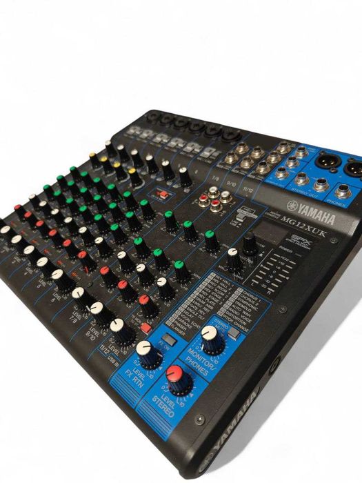 Мікшерний пульт - Yamaha Mg12xuk