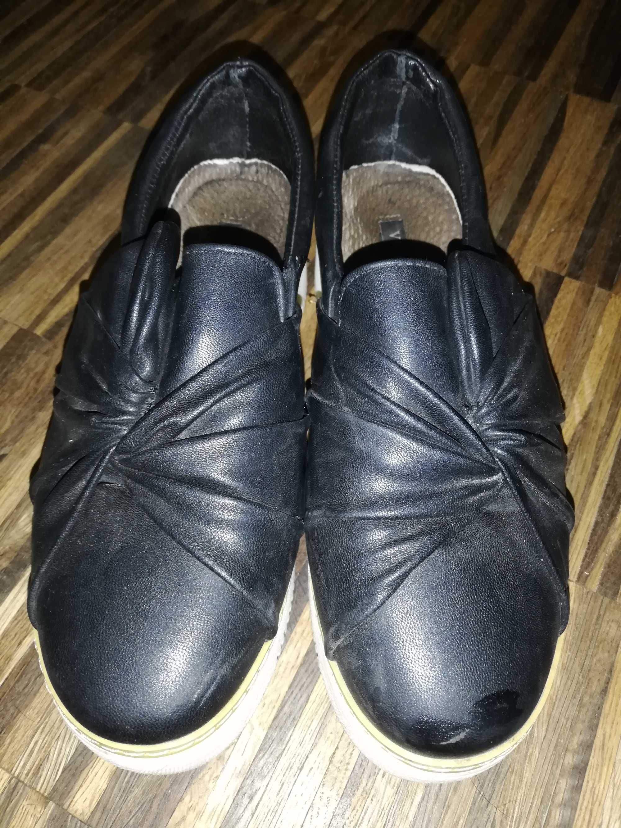 Buty/mokasyny/loafersy Vices na platformie rozm. 39