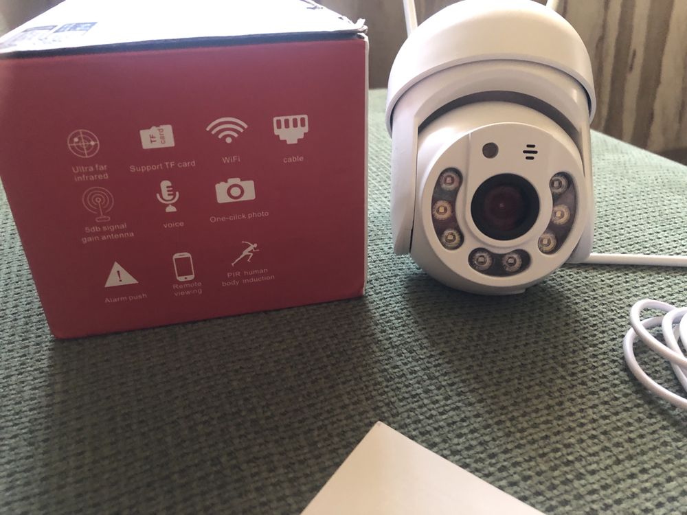 Camera de vigilancia nova em caixa