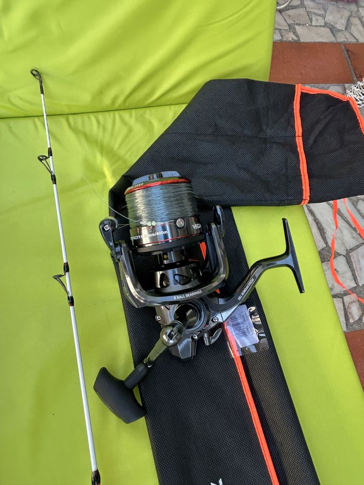 Conjunto Pesca Surfcasting Daiwa proteus e vega power force t80