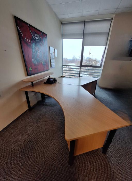 Nowoczesne biurka biurowe