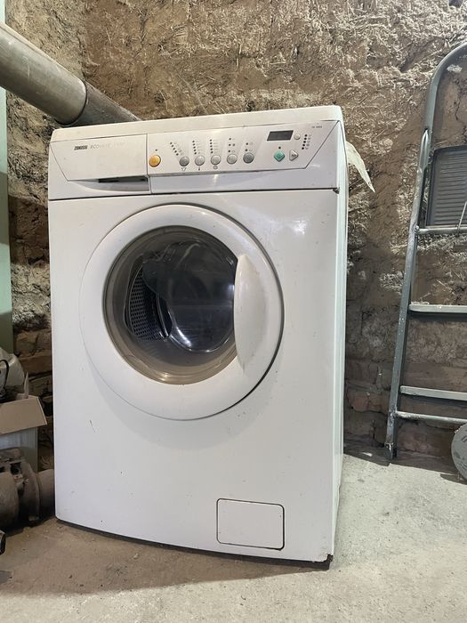 Пральна машина zanuzzi під відновлення