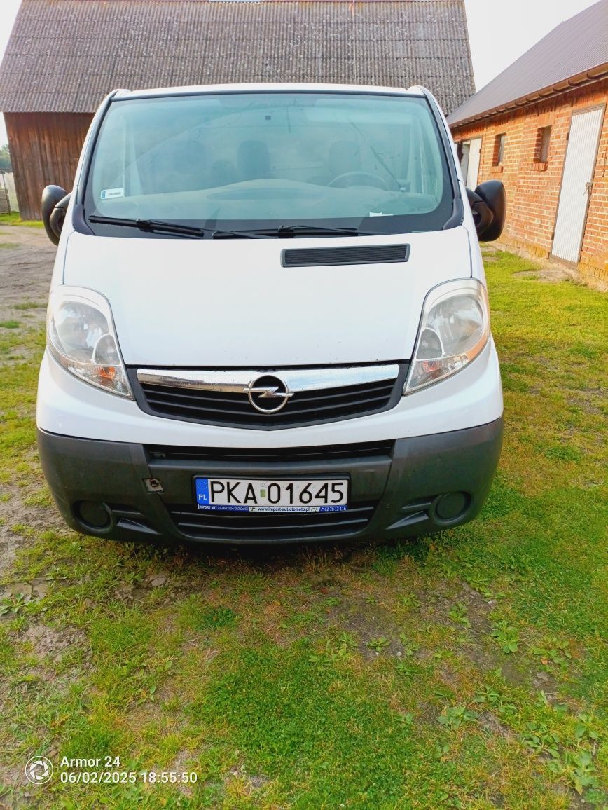 Opel Vivaro 2.0cdti 2011r