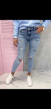 Jeansowe rurki skinny z przetarciami rozmiar S