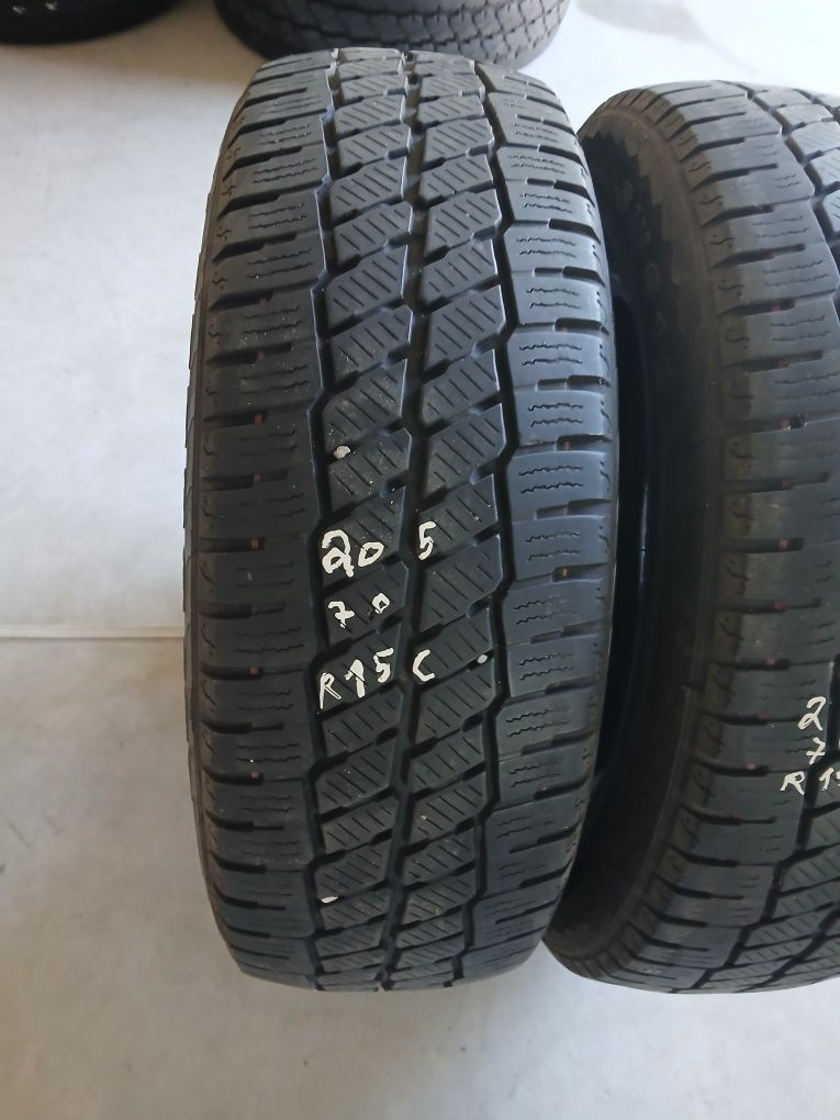 2 pneus 205 70 r15C goodride
