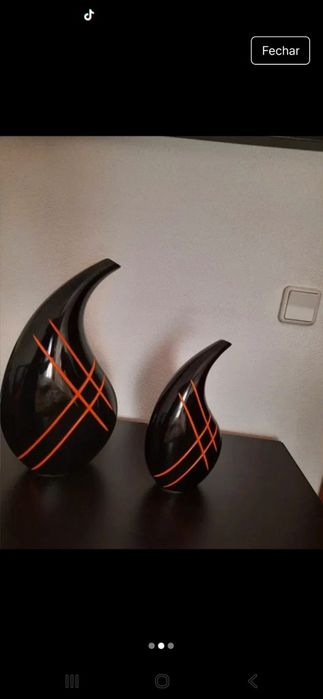 Conjunto de duas jarras como novas