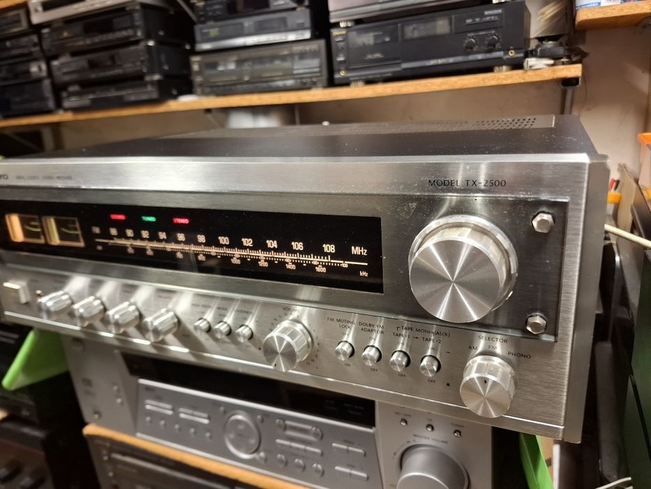 Amplituner Onkyo TX-2500 Stereo
