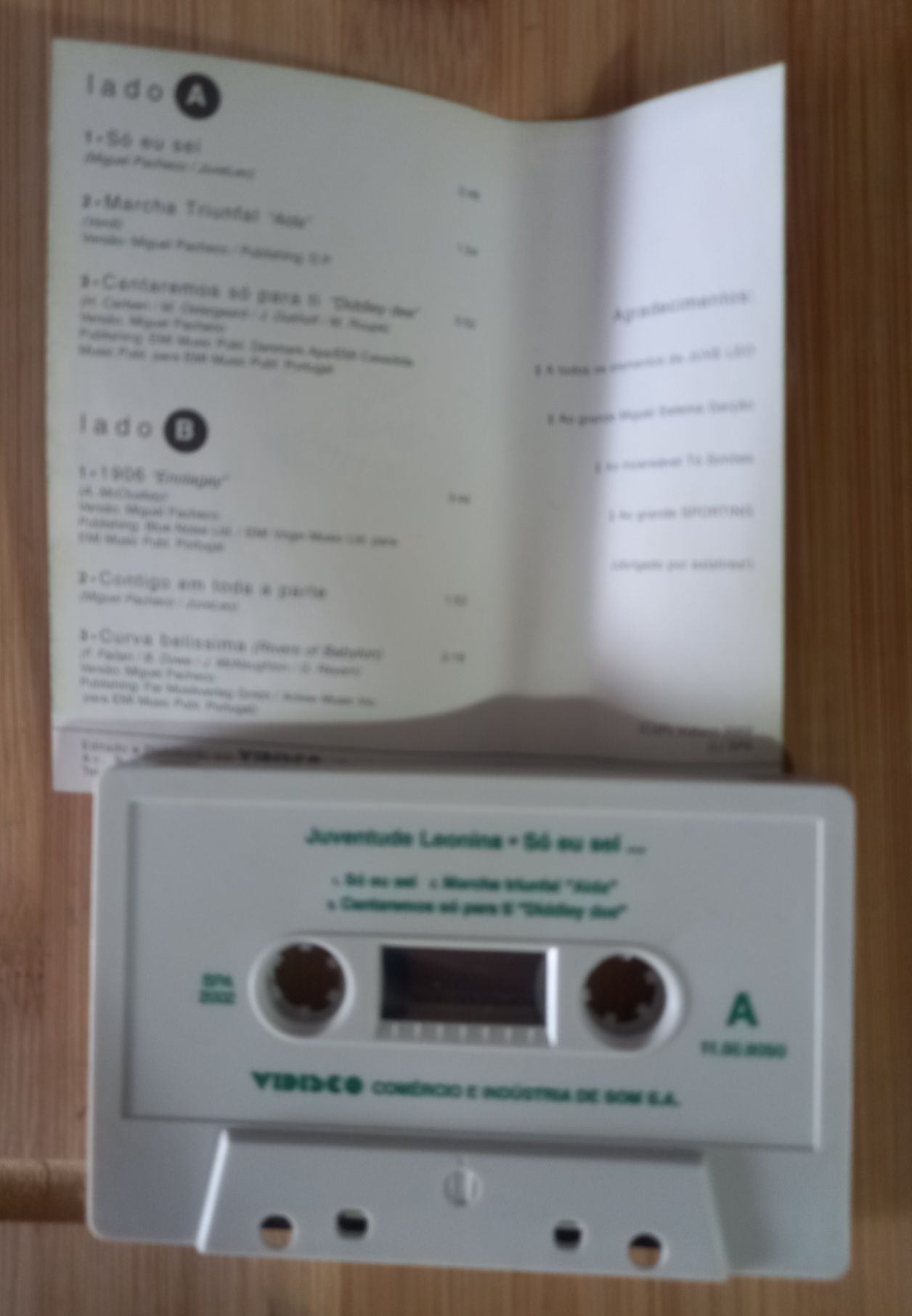 Álbum Juve Leo, Só eu sei porque não fico em casa
