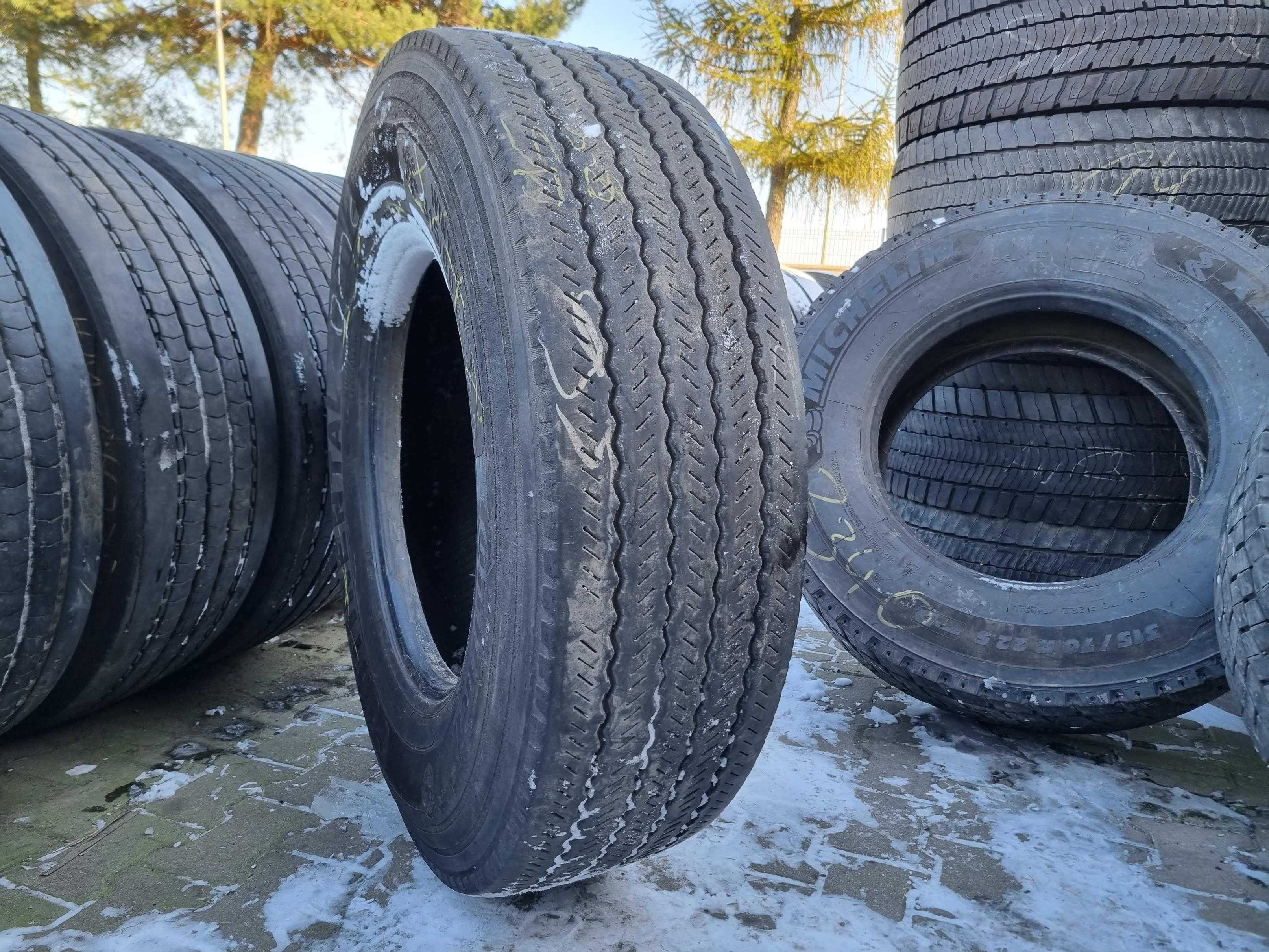 315/80R22.5 Opona CONTINENTAL HSW2 SCANDINAVIA 8-9mm Przód HSW 2