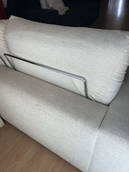 Sofá cor beige em tecido 170 cm