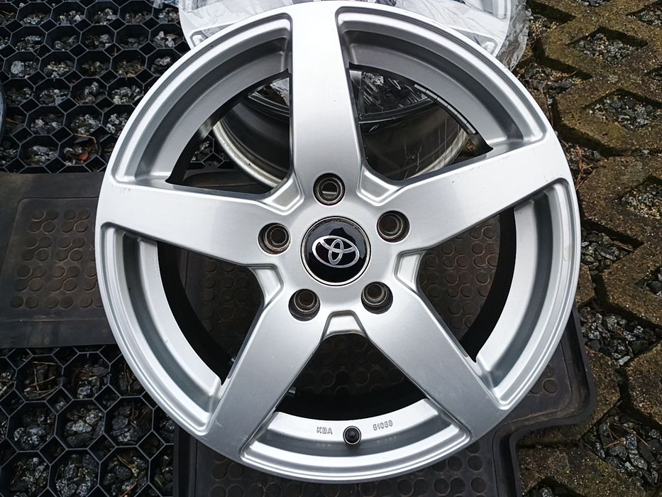 Felgi aluminiowe 16  Toyota
