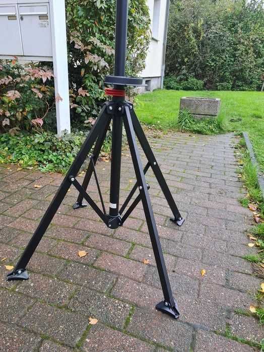 Nowy stojak serwisowy na rower Kesser