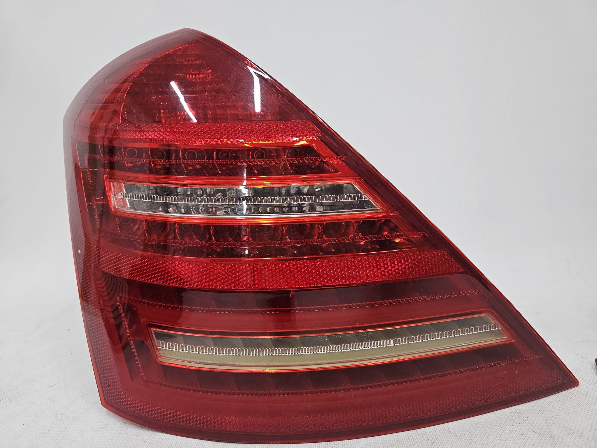 Lampy prawa światła tył tylne Mercedes S W221 r.05-09 LED DYNAMICZNE