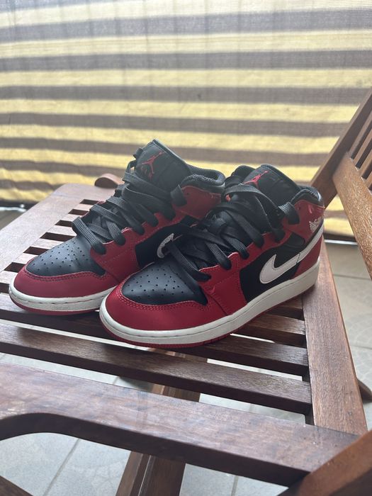 Buty NIKE  JORDAN  JV2  37.5 rozmiar