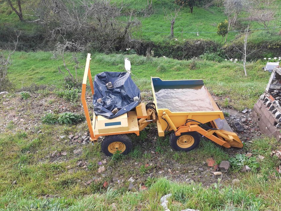 Dumper autocarregante 4X4