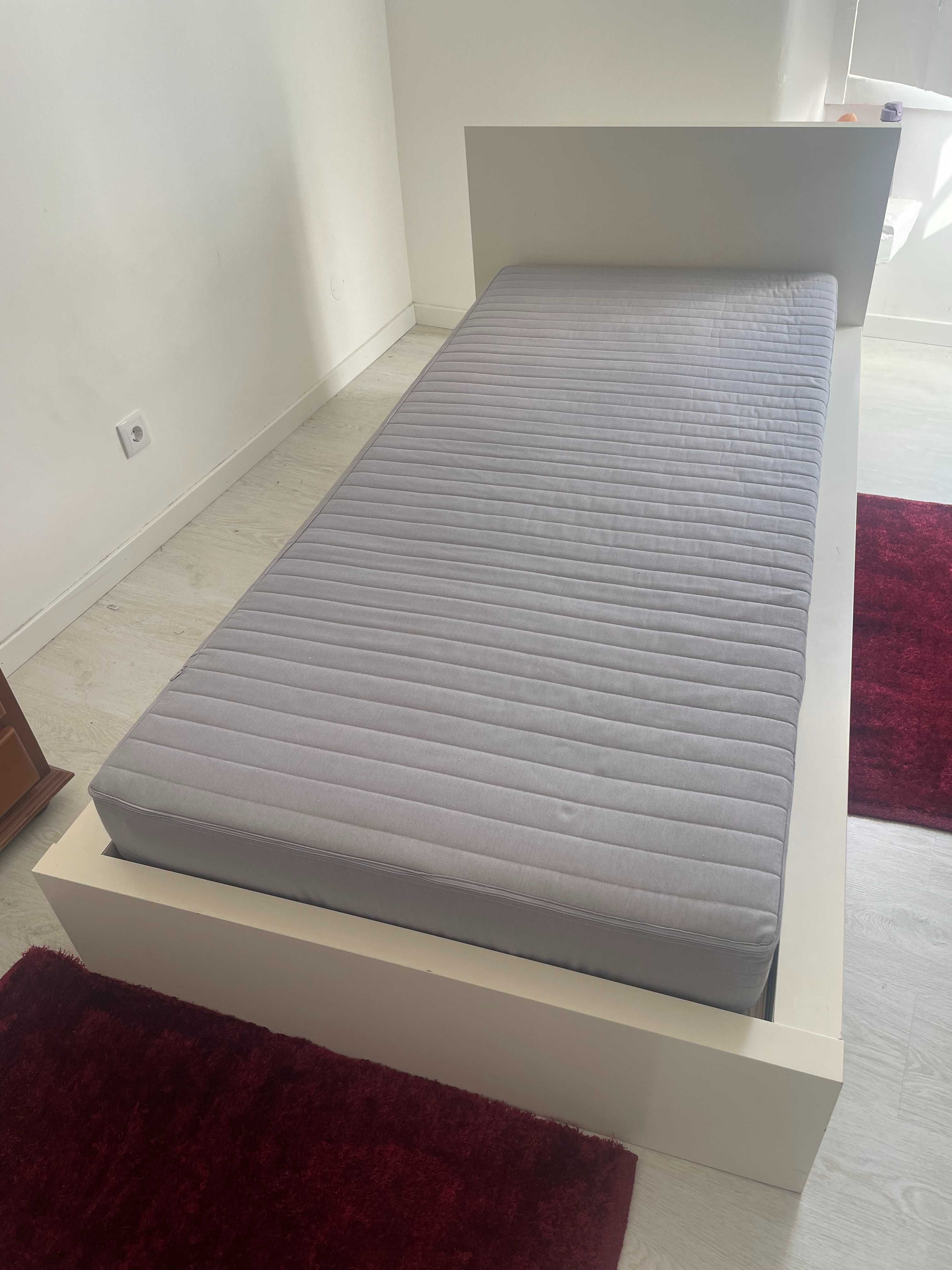 Cama Individual (pouco uso)