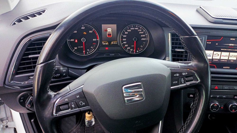 Seat Ateca 1.6 TDI Style 2018 • Branco Metalizado • Extras