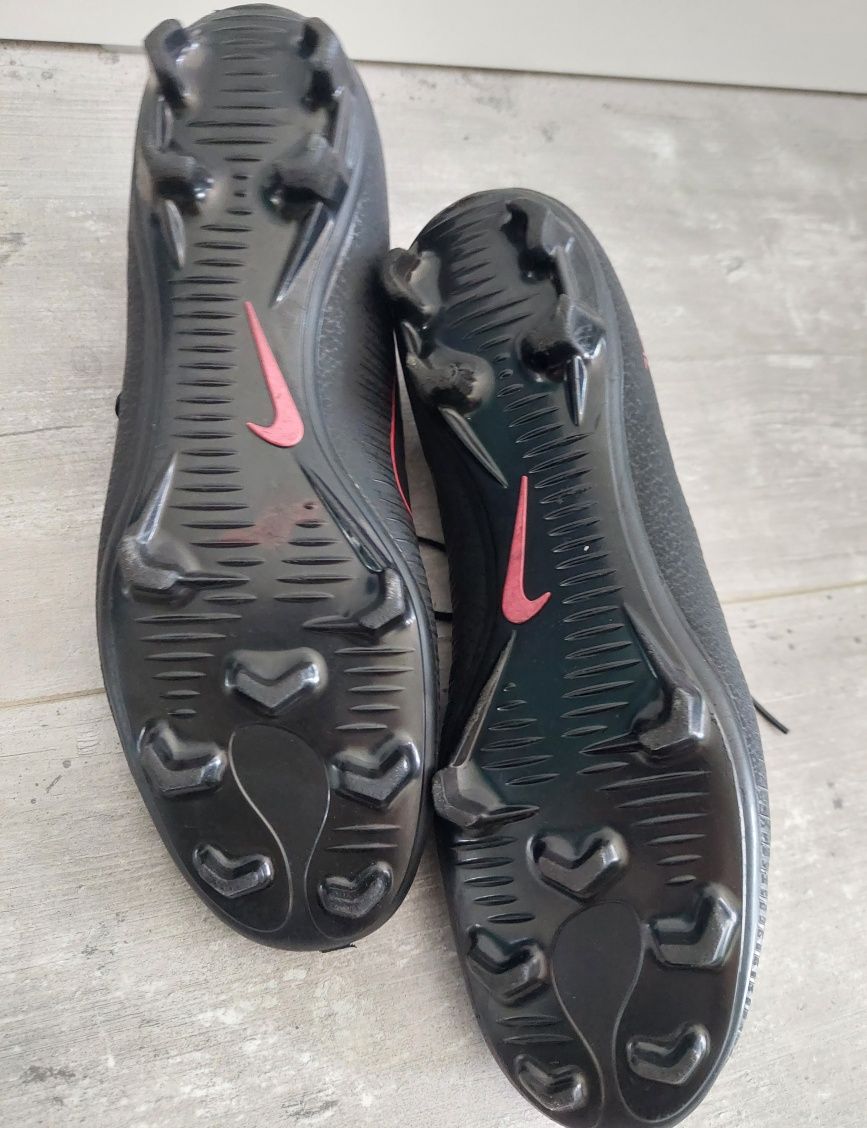 Buty sportowe Nike korki roz 42