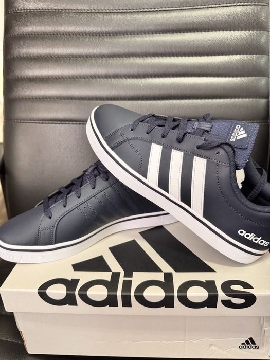 Чоловічі кросівки