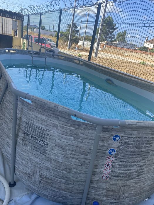 Vendo piscina e filtro