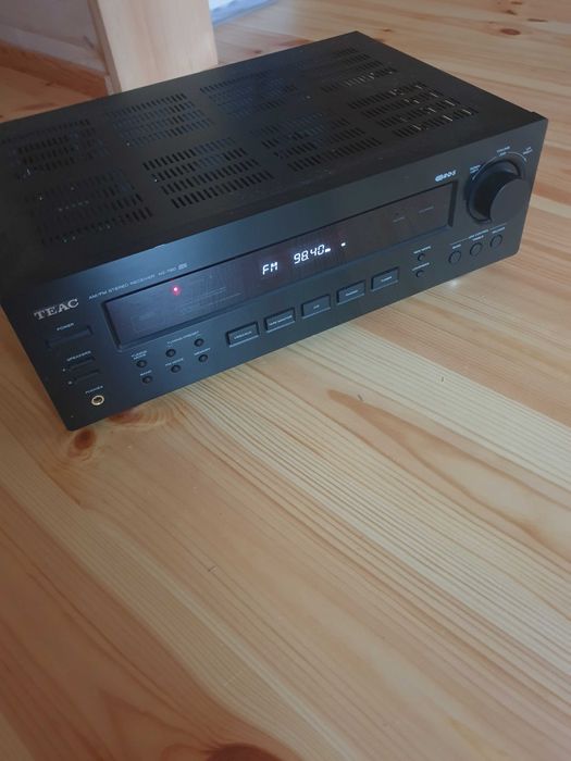 Amplituner TEAC AG-790