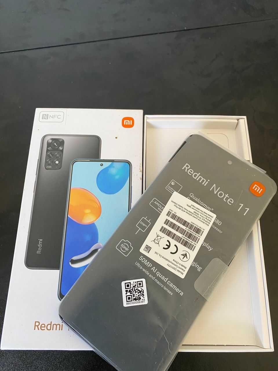 Redmi Note 11, 4GB/128GB, em ótimo estado, sem rachaduras.