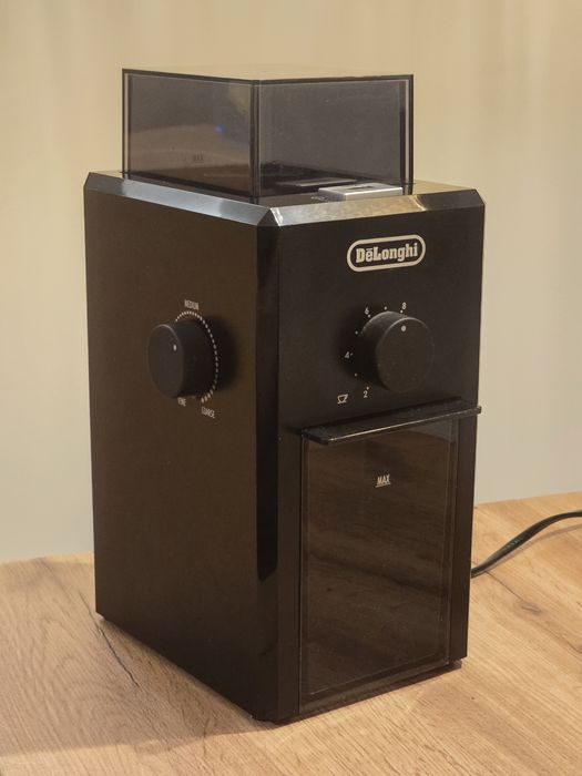 Młynek do kawy DeLonghi KG79