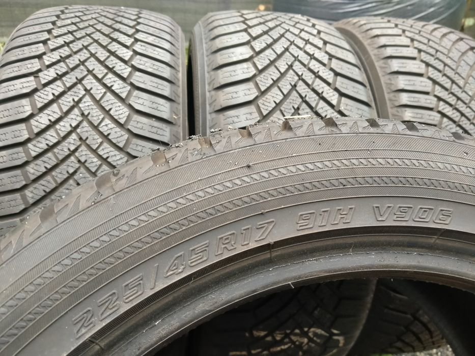225/45r17 91H rant DOT4223 jak nowe  YOKOHAMA BluEarth Winter V906 8mm