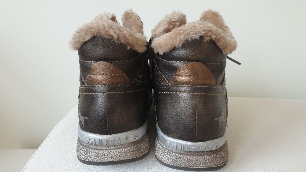 Sneakersy Mustang, botki, adidasy za kostkę, roz. 38