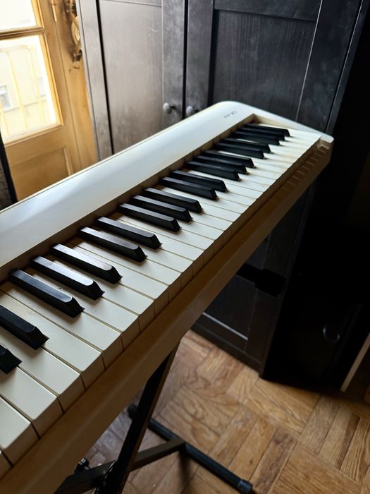 Roland FP-30 WH – Piano Digital Branco