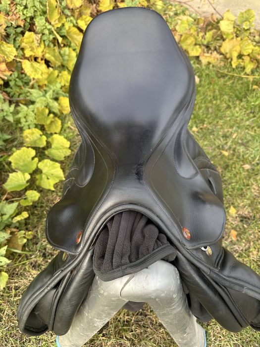 Siodło Prestige Meredith 18’ (jak 17,5’)