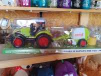 Zabawka plastikowa traktor