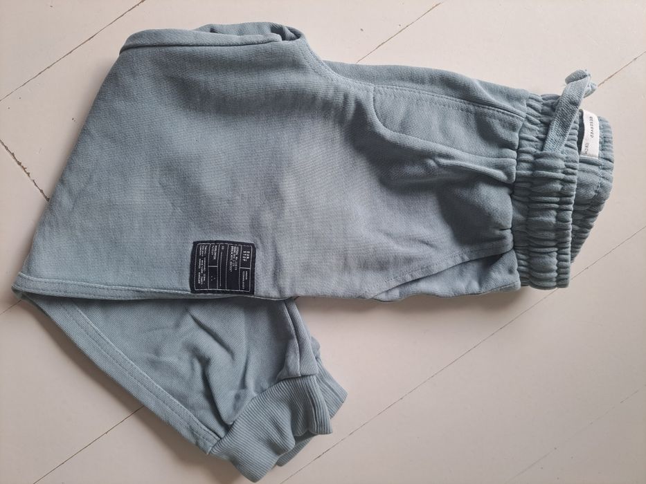 Reserved spodnie dresowe 128
